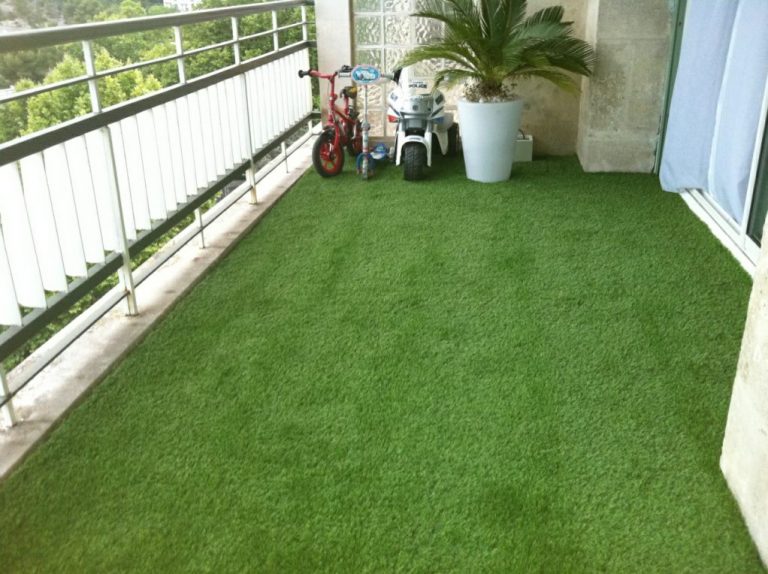 Choisir le gazon synthétique pour son balcon